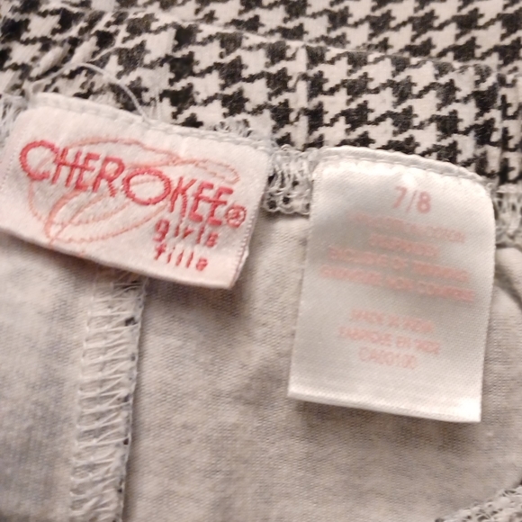 $4 Add-on Checkered Capri Pants - Size 7/8 (Small/Girl) - Picture 5 of 7